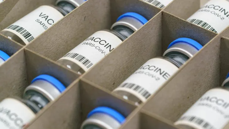 EU ký thỏa thuận mua vaccine COVID-19 với công ty HIPRA của Tây Ban Nha - Ảnh 1. EU ký thỏa thuận mua vaccine COVID-19 với công ty HIPRA của Tây Ban Nha - Ảnh 1.