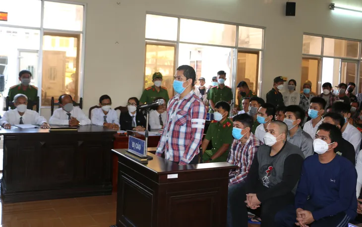 Bạc Liêu: Xét xử vụ án giết người có tính chất băng nhóm xã hội - Ảnh 1. Bạc Liêu: Xét xử vụ án giết người có tính chất băng nhóm xã hội - Ảnh 1.