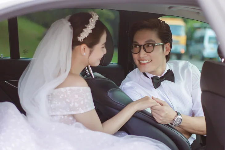 Thương ngày nắng về: Loạt ảnh đám cưới Trang - Duy khiến fan mê đắm - Ảnh 3. Thương ngày nắng về: Loạt ảnh đám cưới Trang - Duy khiến fan mê đắm - Ảnh 3.