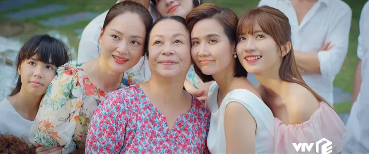 Thương ngày nắng về - Tập cuối: Từ nghẹt thở, khóc hết nước mắt... đến thở phào, ngập tràn yêu thương - Ảnh 37. Thương ngày nắng về - Tập cuối: Từ nghẹt thở, khóc hết nước mắt... đến thở phào, ngập tràn yêu thương - Ảnh 37.