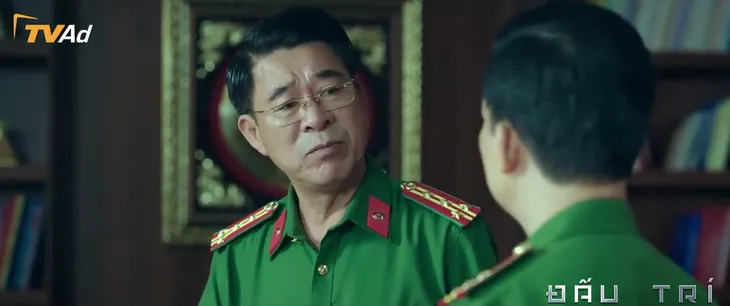 Đấu trí - Tập 13: Đại úy Vũ bị côn đồ đe dọa có người yêu xinh đấy - Ảnh 4. Đấu trí - Tập 13: Đại úy Vũ bị côn đồ đe dọa có người yêu xinh đấy - Ảnh 4.