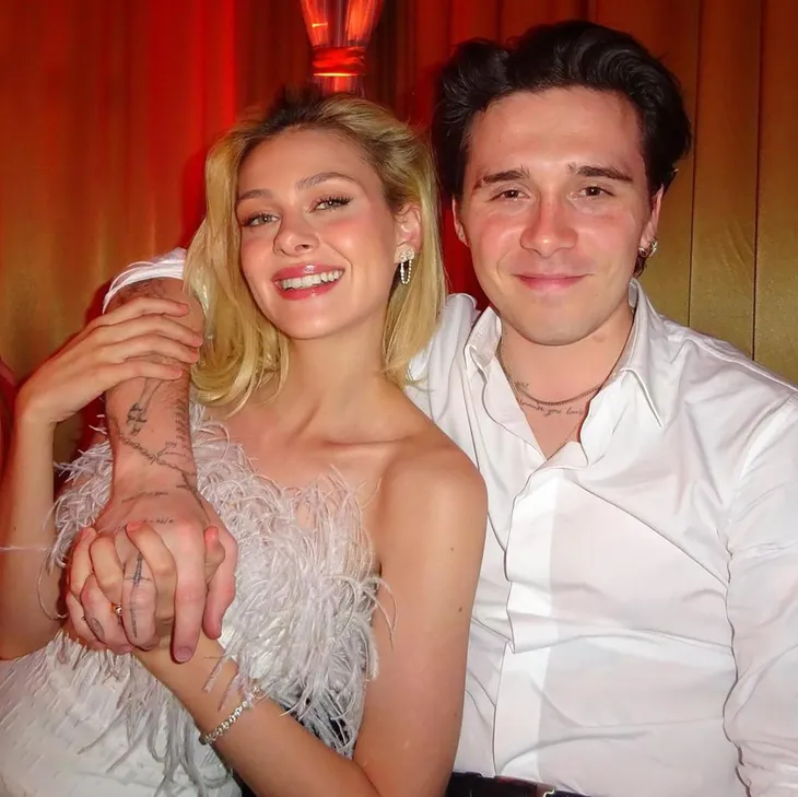 Victoria Beckham chiến tranh lạnh với con dâu mới Nicola Peltz - Ảnh 1. Victoria Beckham chiến tranh lạnh với con dâu mới Nicola Peltz - Ảnh 1.