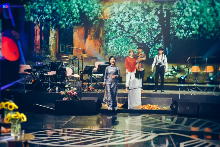 Thanh xuân tươi đẹp: NSND Lan Hương nhớ thuở hò hẹn lãng mạn - Ảnh 2. Thanh xuân tươi đẹp: NSND Lan Hương nhớ thuở hò hẹn lãng mạn - Ảnh 2.