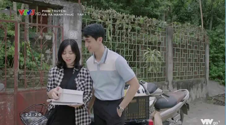 Ga-ra hạnh phúc - Tập 1: Khi Sơn Ca (Quỳnh Kool) chật vật đi xin việc, Quân (Bình An) lại cặp kè nữ đại gia - Ảnh 22. Ga-ra hạnh phúc - Tập 1: Khi Sơn Ca (Quỳnh Kool) chật vật đi xin việc, Quân (Bình An) lại cặp kè nữ đại gia - Ảnh 22.