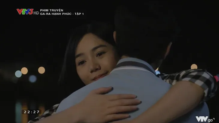 Ga-ra hạnh phúc - Tập 1: Khi Sơn Ca (Quỳnh Kool) chật vật đi xin việc, Quân (Bình An) lại cặp kè nữ đại gia - Ảnh 27. Ga-ra hạnh phúc - Tập 1: Khi Sơn Ca (Quỳnh Kool) chật vật đi xin việc, Quân (Bình An) lại cặp kè nữ đại gia - Ảnh 27.