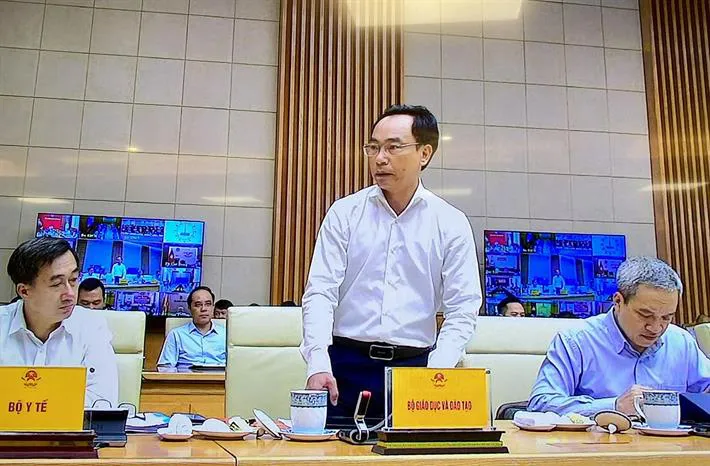 Thủ tướng: Đăng ký dự thi trực tuyến tiết kiệm hàng trăm tỷ đồng - Ảnh 1. Thủ tướng: Đăng ký dự thi trực tuyến tiết kiệm hàng trăm tỷ đồng - Ảnh 1.