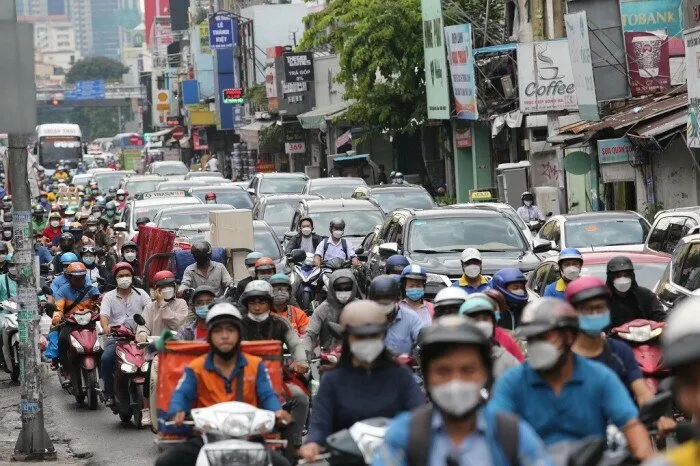 Nghỉ lễ 2/9, người dân đổ về các cửa ngõ TP Hồ Chí Minh - Ảnh 4. Nghỉ lễ 2/9, người dân đổ về các cửa ngõ TP Hồ Chí Minh - Ảnh 4.