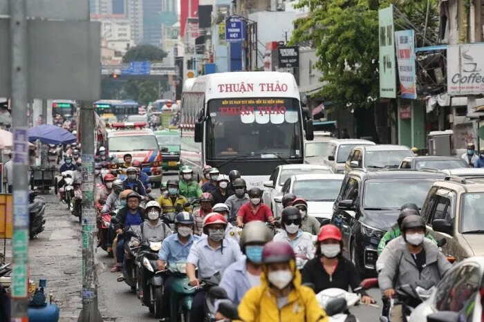 Nghỉ lễ 2/9, người dân đổ về các cửa ngõ TP Hồ Chí Minh - Ảnh 3. Nghỉ lễ 2/9, người dân đổ về các cửa ngõ TP Hồ Chí Minh - Ảnh 3.