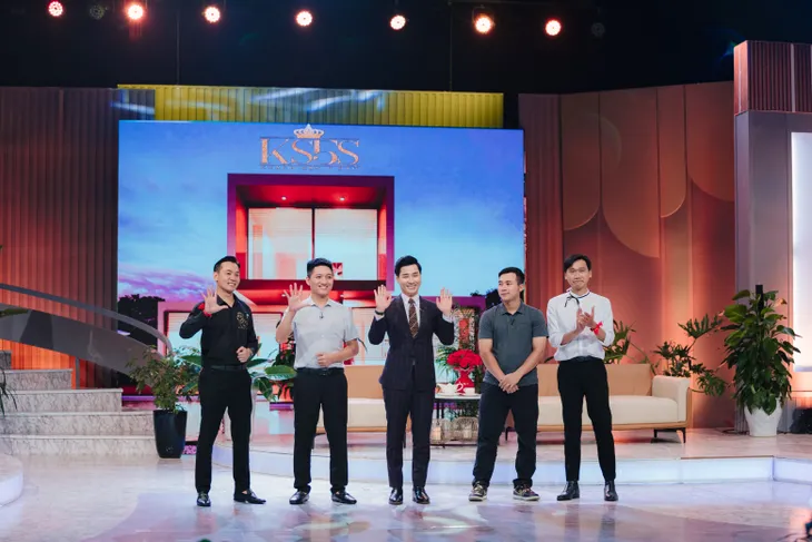 Khách sạn 5 sao: Gặp hai người hùng chống giặc lửa - Ảnh 1. Khách sạn 5 sao: Gặp hai người hùng chống giặc lửa - Ảnh 1.