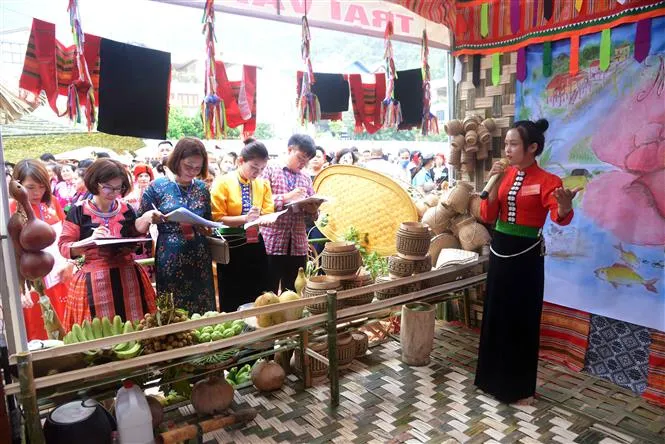 Quảng Bình, Sơn La mừng Tết Độc lập - Ảnh 9. Quảng Bình, Sơn La mừng Tết Độc lập - Ảnh 9.