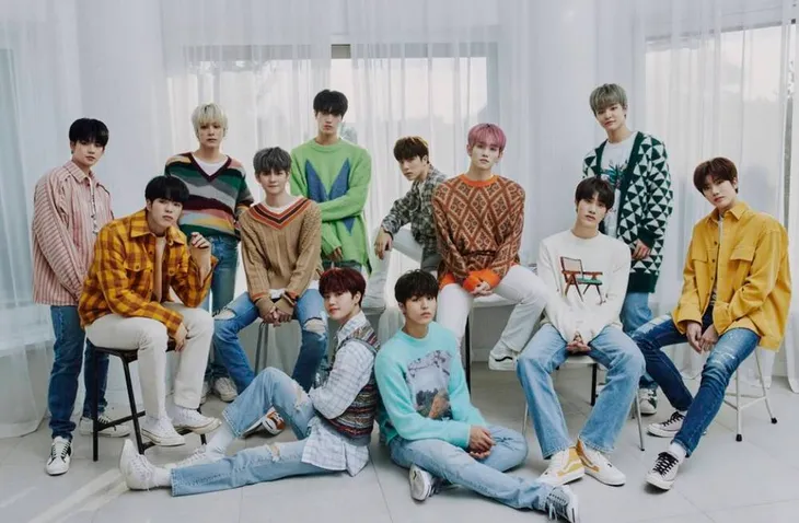 Top nhóm nhạc K-Pop thế hệ 4 được các chuyên gia bình chọn - Ảnh 9. Top nhóm nhạc K-Pop thế hệ 4 được các chuyên gia bình chọn - Ảnh 9.
