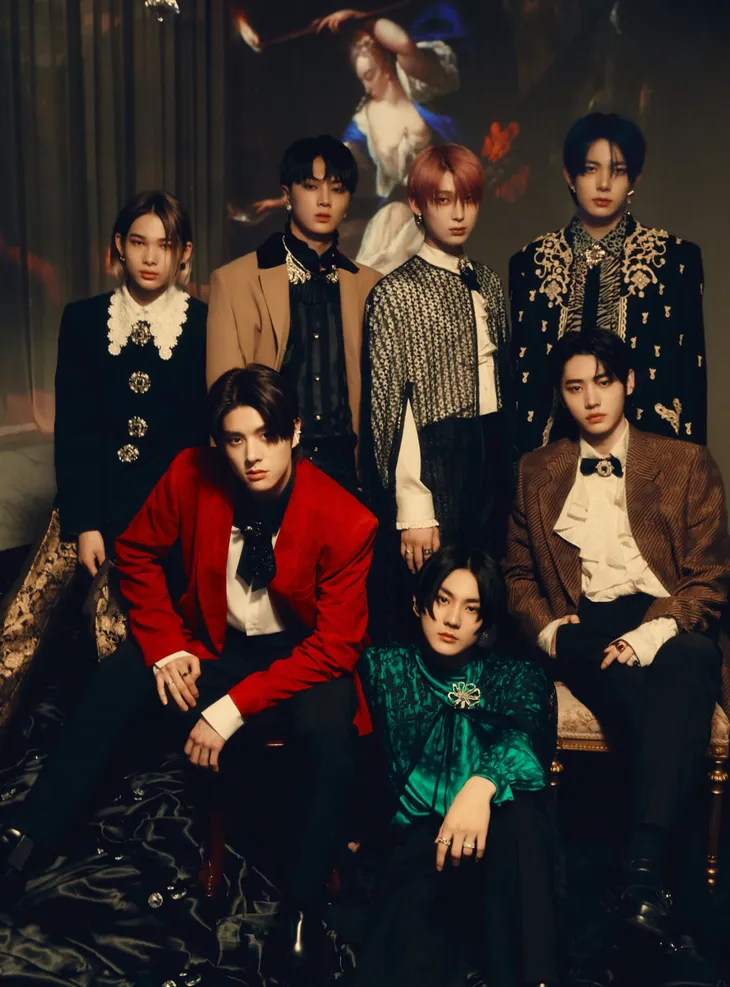 Top nhóm nhạc K-Pop thế hệ 4 được các chuyên gia bình chọn - Ảnh 7. Top nhóm nhạc K-Pop thế hệ 4 được các chuyên gia bình chọn - Ảnh 7.