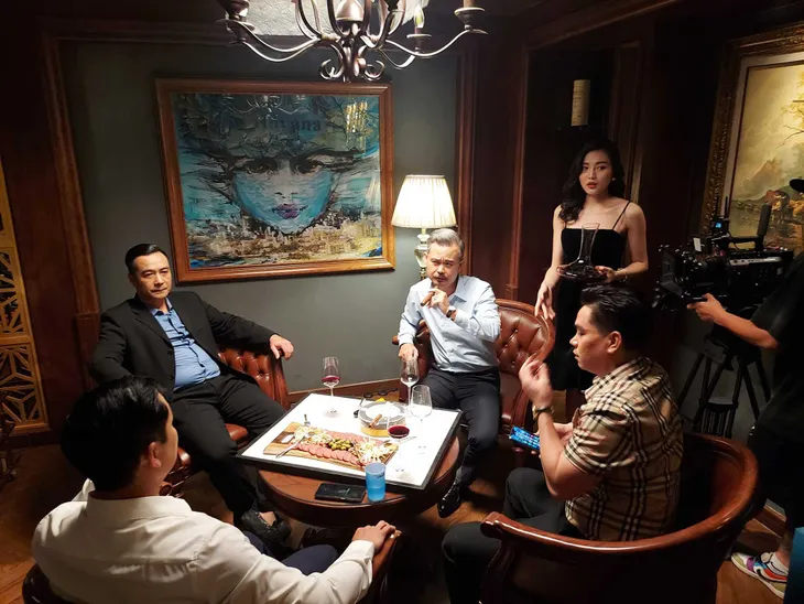 Vĩnh Xương - diễn viên chuyên trị vai đểu cáng trong phim Việt - Ảnh 4. Vĩnh Xương - diễn viên chuyên trị vai đểu cáng trong phim Việt - Ảnh 4.