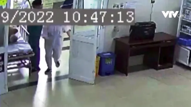 Mắc nghẹn bánh Trung thu, người đàn ông 60 tuổi khó thở, tím tái - Ảnh 1. Mắc nghẹn bánh Trung thu, người đàn ông 60 tuổi khó thở, tím tái - Ảnh 1.
