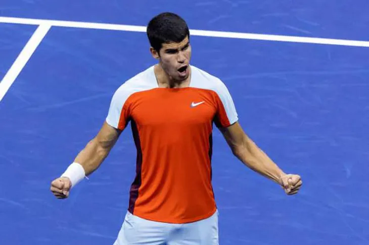 Vượt qua Frances Tiafoe, Carlos Alcaraz lần đầu vào chung kết Mỹ mở rộng - Ảnh 2. Vượt qua Frances Tiafoe, Carlos Alcaraz lần đầu vào chung kết Mỹ mở rộng - Ảnh 2.