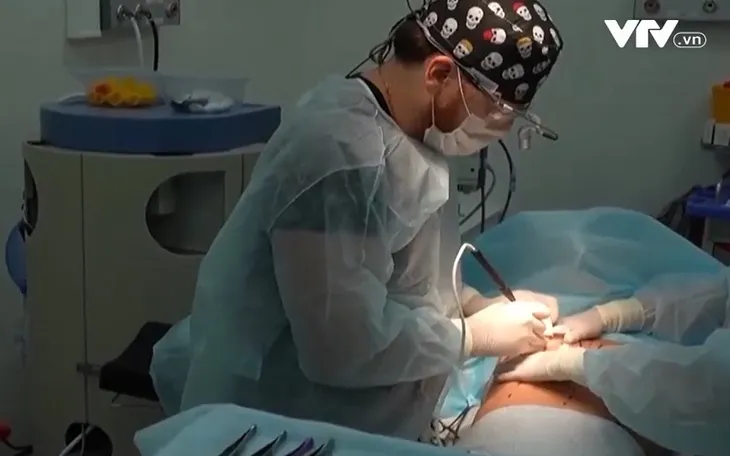 Túi nâng ngực có khả năng gây ung thư - Ảnh 1. Túi nâng ngực có khả năng gây ung thư - Ảnh 1.