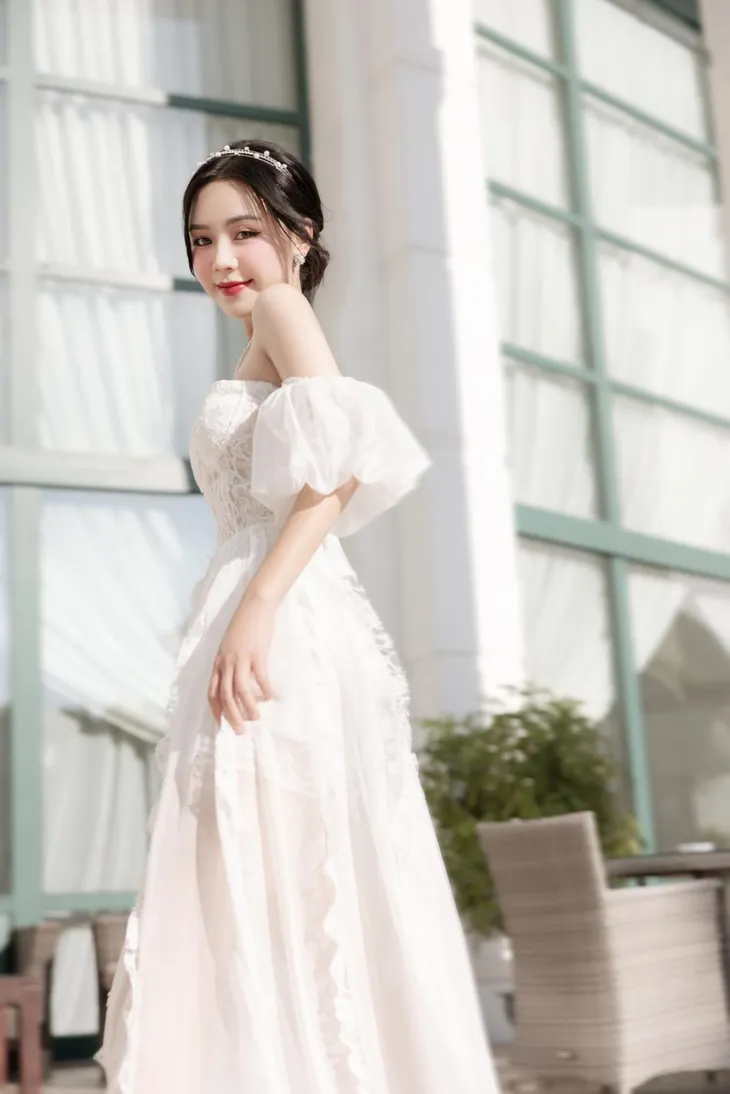 Vẻ ngọt ngào của nữ chính Ga-ra hạnh phúc - Ảnh 8. Vẻ ngọt ngào của nữ chính Ga-ra hạnh phúc - Ảnh 8.