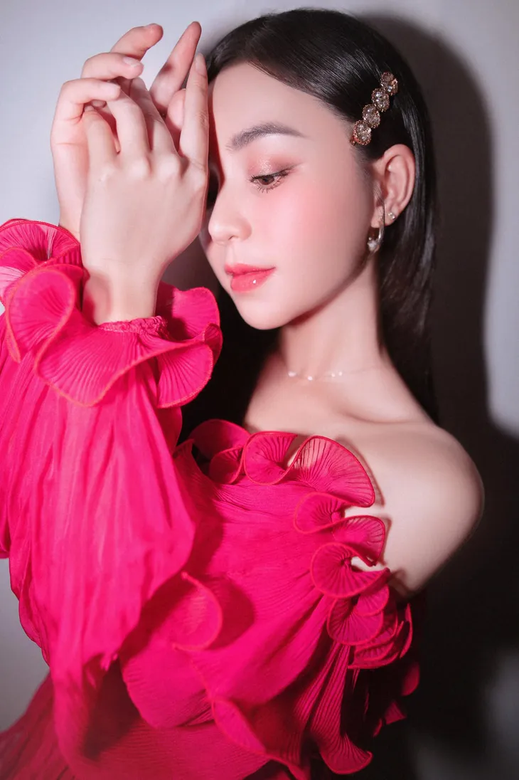 Vẻ ngọt ngào của nữ chính Ga-ra hạnh phúc - Ảnh 4. Vẻ ngọt ngào của nữ chính Ga-ra hạnh phúc - Ảnh 4.