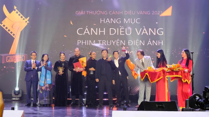 Cánh diều 2021: Đêm tối rực rỡ, 11 tháng 5 ngày thắng lớn - Ảnh 2.