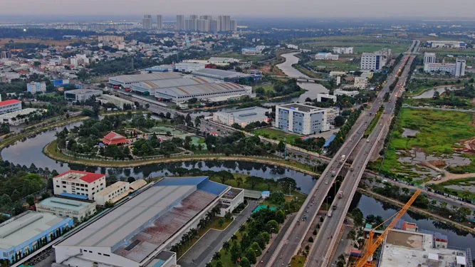 TP Hồ Chí Minh tiếp tục cải thiện môi trường đầu tư để hút FDI - Ảnh 1. TP Hồ Chí Minh tiếp tục cải thiện môi trường đầu tư để hút FDI - Ảnh 1.
