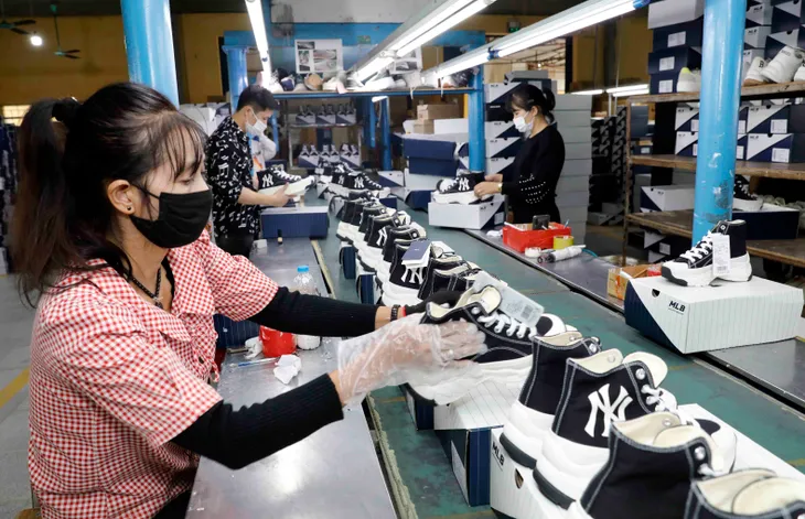 Da giày, túi xách mang về hơn 15 tỷ USD - Ảnh 1. Da giày, túi xách mang về hơn 15 tỷ USD - Ảnh 1.