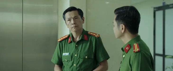 Đấu trí - Tập 43: Đại tá Giang hỏi cung đỉnh cao, đối tượng hết đường quanh co - Ảnh 6. Đấu trí - Tập 43: Đại tá Giang hỏi cung đỉnh cao, đối tượng hết đường quanh co - Ảnh 6.