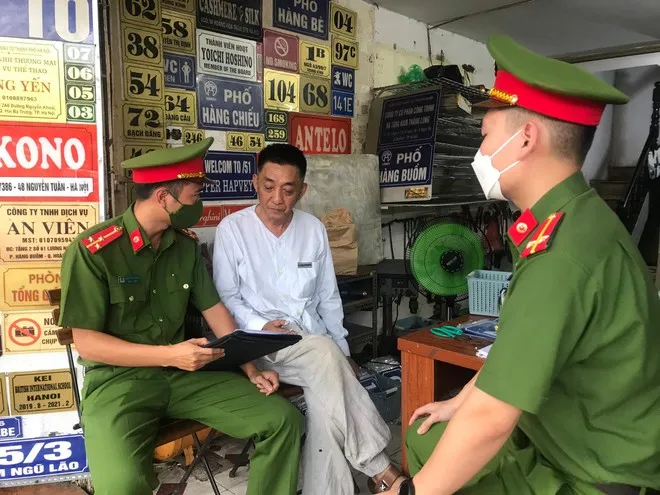 Chặn nguồn vi phạm sản xuất và mua bán biển số xe giả - Ảnh 1. Chặn nguồn vi phạm sản xuất và mua bán biển số xe giả - Ảnh 1.