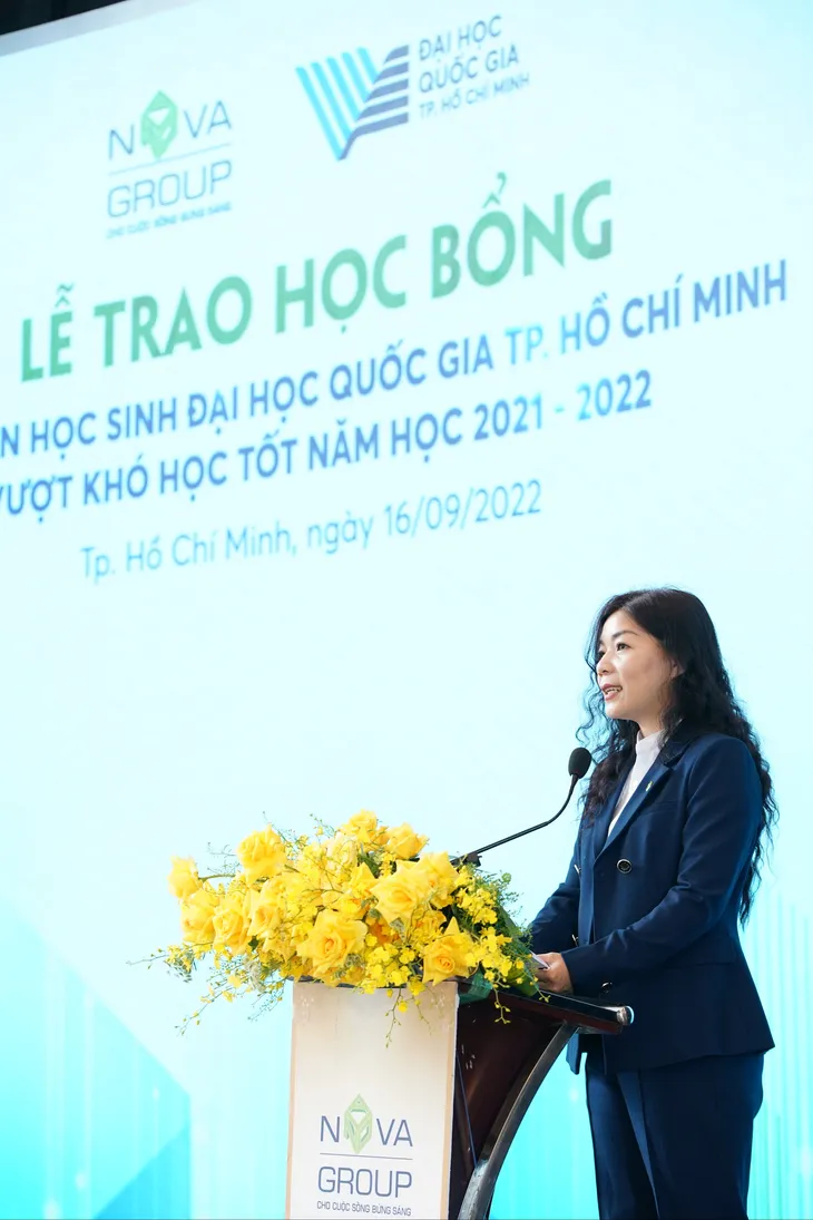 NovaGroup trao 200 suất học bổng đến sinh viên, học sinh vượt khó học tốt ĐHQG TP Hồ Chí Minh - Ảnh 1. NovaGroup trao 200 suất học bổng đến sinh viên, học sinh vượt khó học tốt ĐHQG TP Hồ Chí Minh - Ảnh 1.