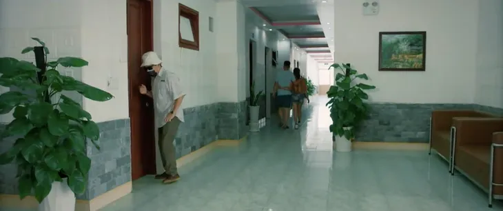 Thông gia ngõ hẹp - Tập 1: Buổi đầu gặp gỡ, hai ông thông gia “đứng hình” khi chạm mặt nhau - Ảnh 12. Thông gia ngõ hẹp - Tập 1: Buổi đầu gặp gỡ, hai ông thông gia “đứng hình” khi chạm mặt nhau - Ảnh 12.