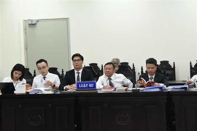 Vụ chạy án cho nguyên Giám đốc Bệnh viện TP Thủ Đức: Mức án đề nghị cao nhất là 10 năm tù - Ảnh 1. Vụ chạy án cho nguyên Giám đốc Bệnh viện TP Thủ Đức: Mức án đề nghị cao nhất là 10 năm tù - Ảnh 1.