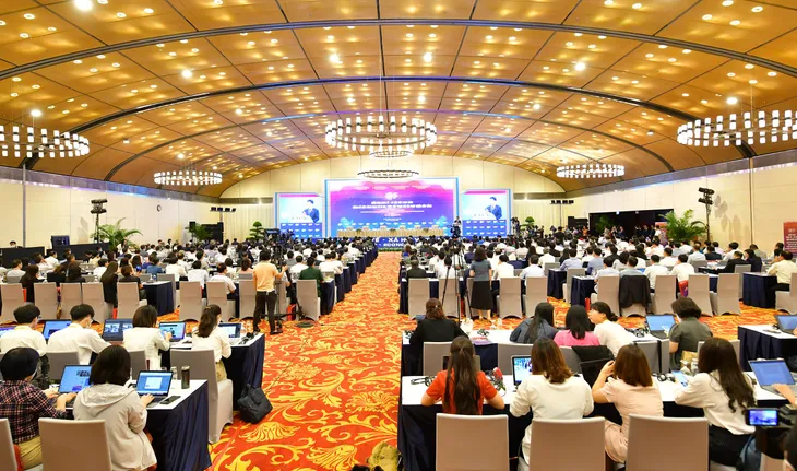 Chủ tịch Quốc hội: Bảo đảm ổn định kinh tế vĩ mô, “bất biến’’ để ứng với “vạn biến’’ - Ảnh 1. Chủ tịch Quốc hội: Bảo đảm ổn định kinh tế vĩ mô, “bất biến’’ để ứng với “vạn biến’’ - Ảnh 1.