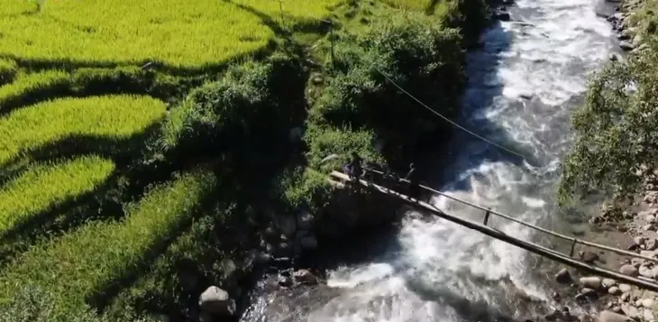 Gian nan hành trình tìm chữ của các em nhỏ vùng cao - Ảnh 3. Gian nan hành trình tìm chữ của các em nhỏ vùng cao - Ảnh 3.