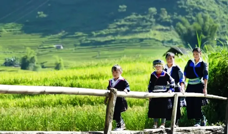 Gian nan hành trình tìm chữ của các em nhỏ vùng cao - Ảnh 1. Gian nan hành trình tìm chữ của các em nhỏ vùng cao - Ảnh 1.