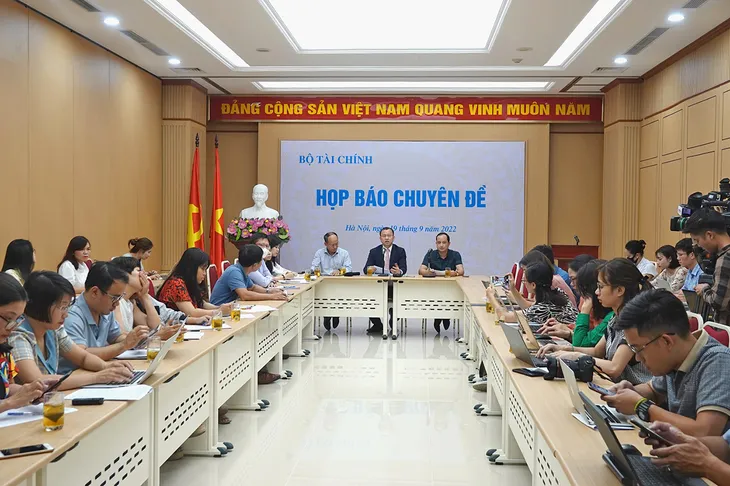 Doanh nghiệp phải mua lại trái phiếu riêng lẻ trước hạn nếu vi phạm pháp luật - Ảnh 1. Doanh nghiệp phải mua lại trái phiếu riêng lẻ trước hạn nếu vi phạm pháp luật - Ảnh 1.