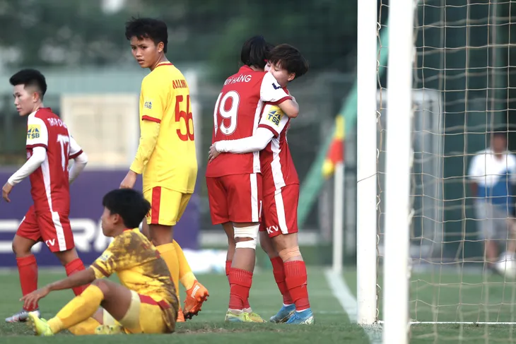 Vòng 6 giải bóng đá Nữ VĐQG – cúp Thái Sơn Bắc 2022: Than KSVN chiếm vị trí thứ 3 - Ảnh 2. Vòng 6 giải bóng đá Nữ VĐQG – cúp Thái Sơn Bắc 2022: Than KSVN chiếm vị trí thứ 3 - Ảnh 2.