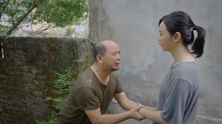 Ga-ra hạnh phúc - Tập 19: Nợ nần chồng chất, ông Sơn diễn trò van xin Sơn Ca cứu giúp - Ảnh 5. Ga-ra hạnh phúc - Tập 19: Nợ nần chồng chất, ông Sơn diễn trò van xin Sơn Ca cứu giúp - Ảnh 5.