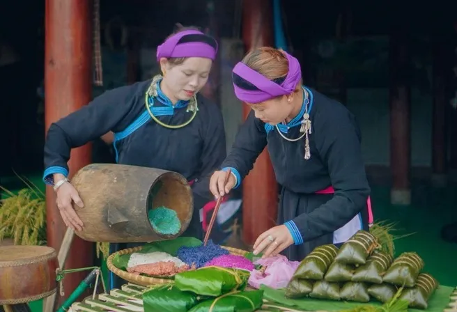 Từ núi xuống biển đông kín khách chơi lễ 2/9 - Ảnh 2. Từ núi xuống biển đông kín khách chơi lễ 2/9 - Ảnh 2.