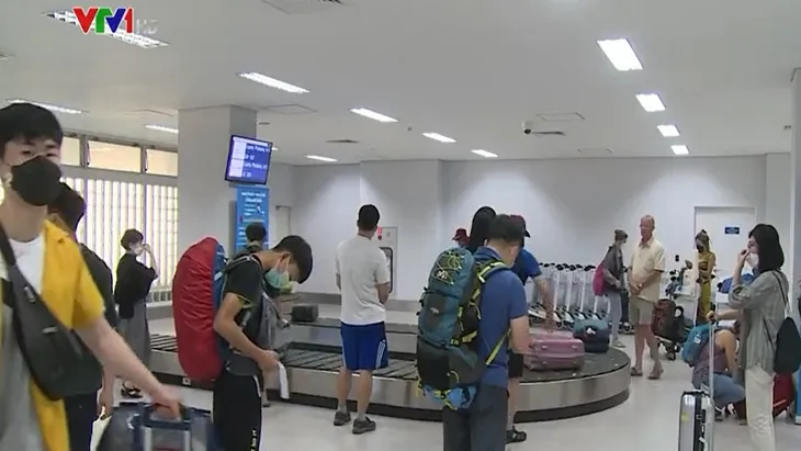 Lào mở lại tất cả các cửa khẩu biên giới sau hơn 2 năm đóng cửa - Ảnh 1. Lào mở lại tất cả các cửa khẩu biên giới sau hơn 2 năm đóng cửa - Ảnh 1.