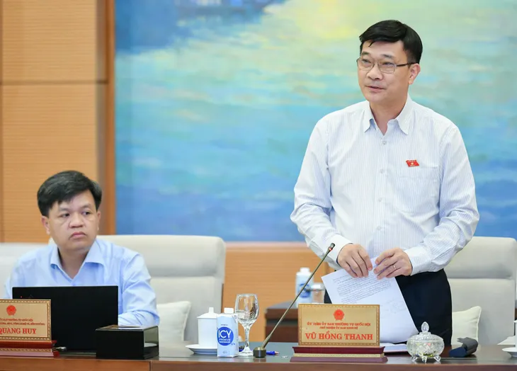 Sửa Luật Đấu thầu phải khắc phục được việc thiếu thuốc, trang thiết bị y tế - Ảnh 3. Sửa Luật Đấu thầu phải khắc phục được việc thiếu thuốc, trang thiết bị y tế - Ảnh 3.