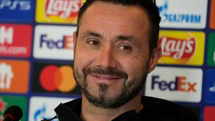 Brighton xác nhận Roberto De Zerbi là tân huấn luyện viên đội bóng sau khi Graham Potter chuyển sang Chelsea - Ảnh 1. Brighton xác nhận Roberto De Zerbi là tân huấn luyện viên đội bóng sau khi Graham Potter chuyển sang Chelsea - Ảnh 1.