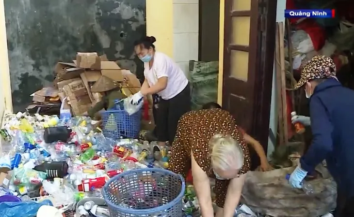 Biến rác thải thành... tiền: Tại sao không? - Ảnh 1. Biến rác thải thành... tiền: Tại sao không? - Ảnh 1.