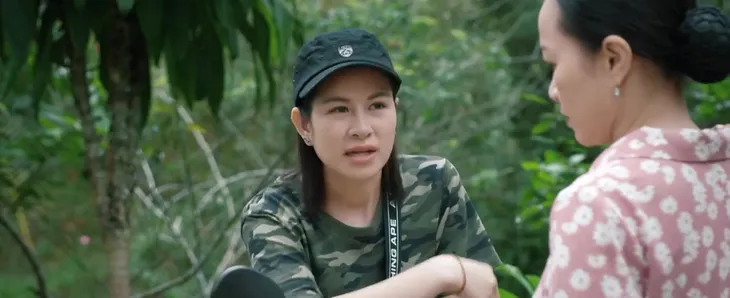 Thông gia ngõ hẹp - Tập 2: Mẹ Phan không muốn con gái lộ mặt - Ảnh 3. Thông gia ngõ hẹp - Tập 2: Mẹ Phan không muốn con gái lộ mặt - Ảnh 3.