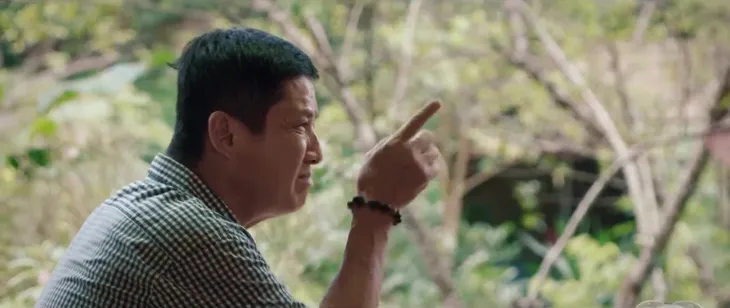 Thông gia ngõ hẹp - Tập 2: Ông Phúc đánh úp ông Khôi - Ảnh 3. Thông gia ngõ hẹp - Tập 2: Ông Phúc đánh úp ông Khôi - Ảnh 3.