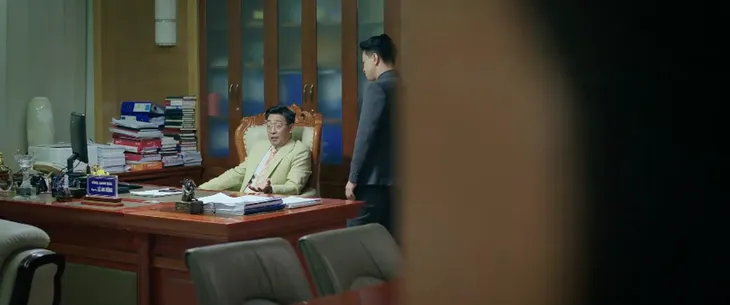 Đấu trí - Tập 47: Vũ xử trí ra sao nếu bố vợ tương lai dính líu chuyện “rửa tiền”? - Ảnh 17. Đấu trí - Tập 47: Vũ xử trí ra sao nếu bố vợ tương lai dính líu chuyện “rửa tiền”? - Ảnh 17.