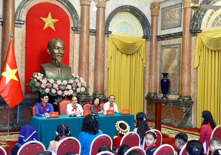 Chủ tịch nước gặp mặt thân mật thiếu nhi tiêu biểu các dân tộc toàn quốc - Ảnh 4.