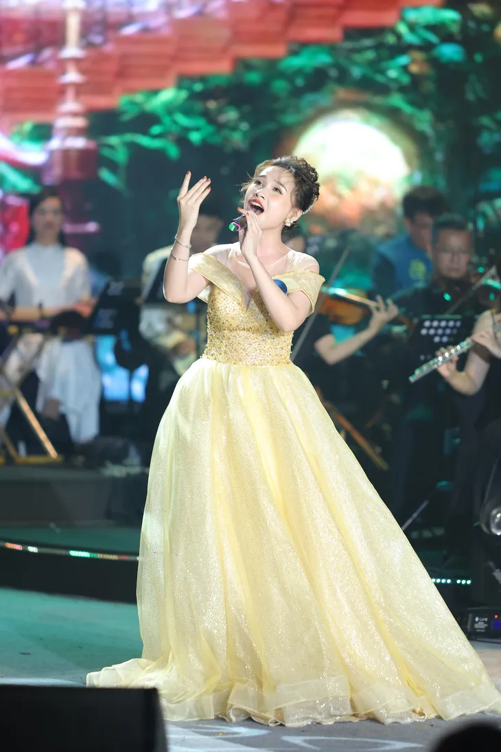 Sao Mai 2022: Vân Anh không mất tự tin vì là “thí sinh trường tỉnh” - Ảnh 1. Sao Mai 2022: Vân Anh không mất tự tin vì là “thí sinh trường tỉnh” - Ảnh 1.