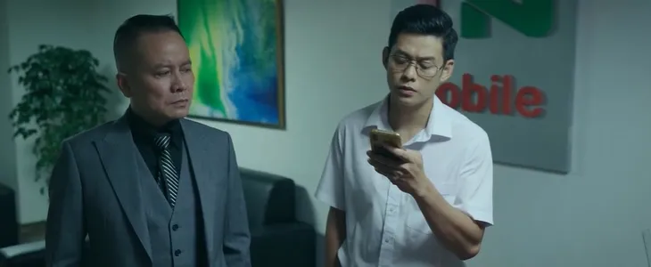 Đấu trí - Tập 49: Giám đốc TN Mobile bị làm tốt thí, ai là nội gián của công an? - Ảnh 11. Đấu trí - Tập 49: Giám đốc TN Mobile bị làm tốt thí, ai là nội gián của công an? - Ảnh 11.