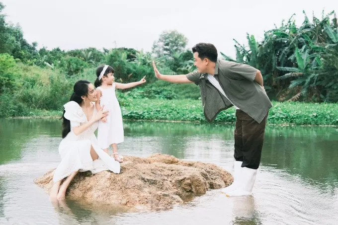 Trường Giang, Nhã Phương kỷ niệm 4 năm ngày cưới - Ảnh 7. Trường Giang, Nhã Phương kỷ niệm 4 năm ngày cưới - Ảnh 7.