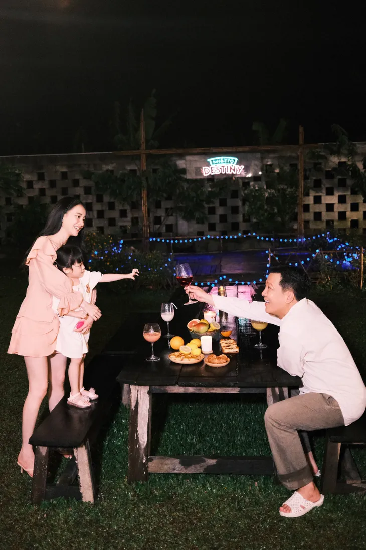 Trường Giang, Nhã Phương kỷ niệm 4 năm ngày cưới - Ảnh 11. Trường Giang, Nhã Phương kỷ niệm 4 năm ngày cưới - Ảnh 11.