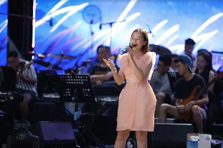 Top 14 Sao Mai 2022 hối hả tập luyện trước giờ G đêm thi thứ hai - Ảnh 14. Top 14 Sao Mai 2022 hối hả tập luyện trước giờ G đêm thi thứ hai - Ảnh 14.
